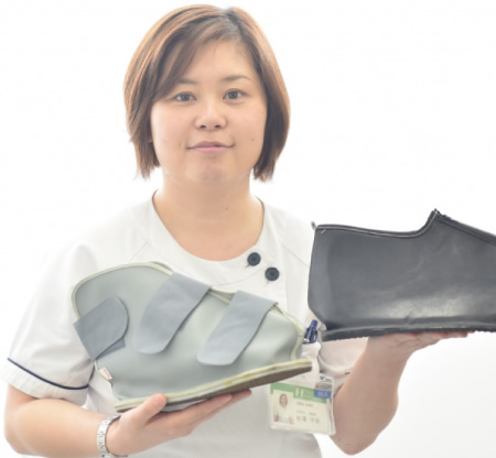 装具研究・開発「外反母趾術後のシューカバー」