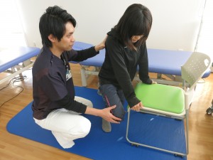 床からの立ち上がり練習